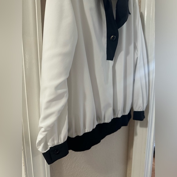 Ms. Bond Vintage (1980s) Longsleeve blouse - Picture 4 of 9